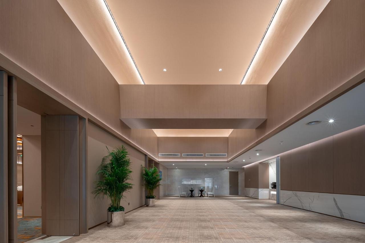 Holiday Inn Beijing Focus Square, an IHG Hotel Buitenkant foto