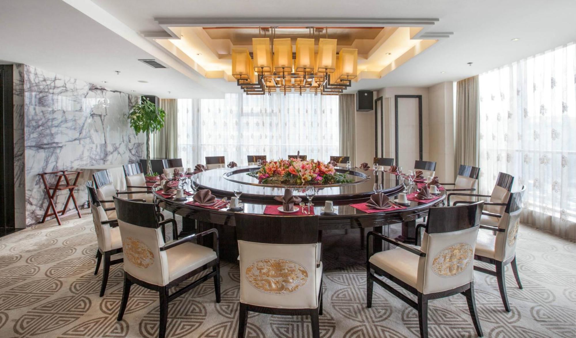 Holiday Inn Beijing Focus Square, an IHG Hotel Buitenkant foto